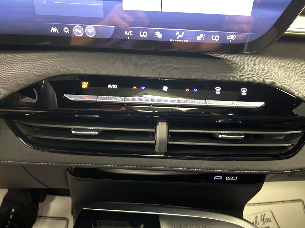 New 2026 Buick Enclave Preferred w/ Power Package AWD/4WD image 17