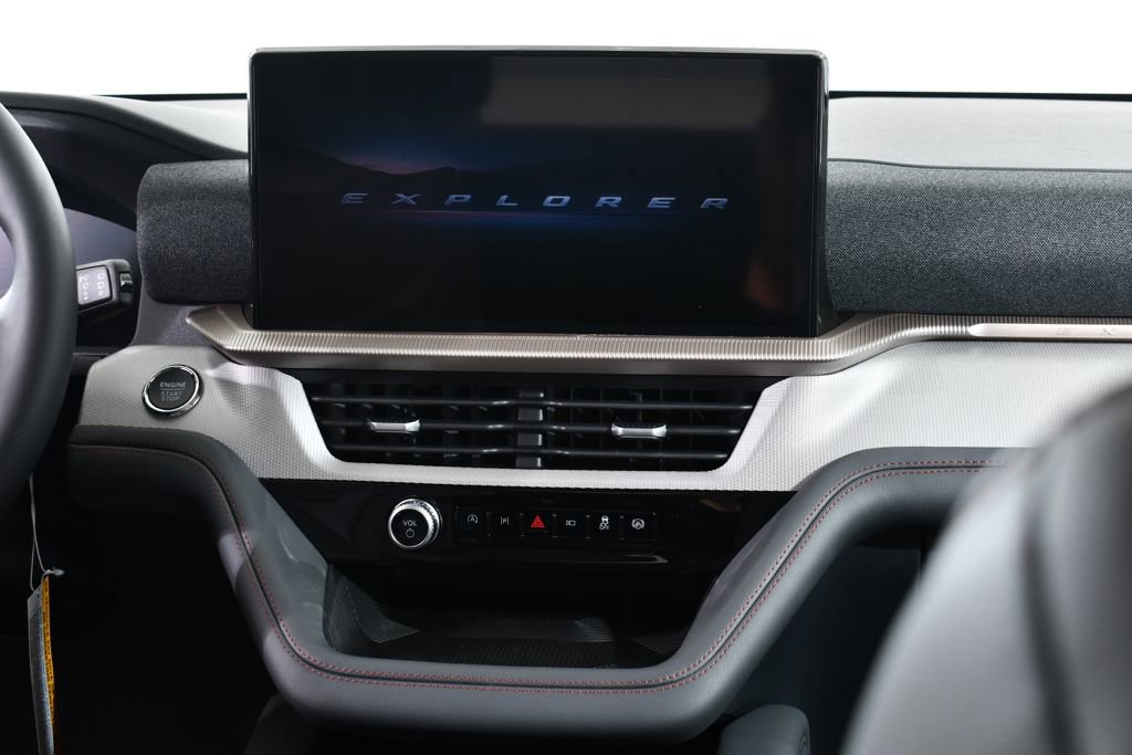 New 2026 Ford Explorer Active w/ Active Comfort Package image 9