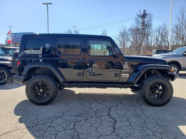 Used 2019 Jeep Wrangler Unlimited Sahara w/ Cold Weather Group image 2