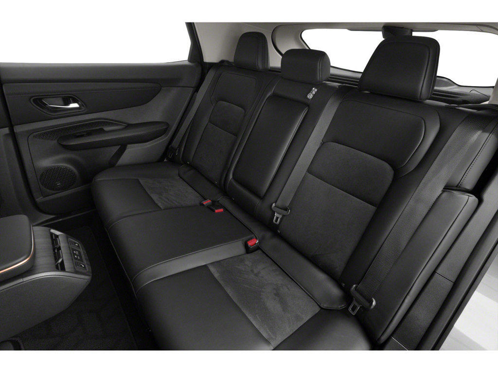 Used 2023 Nissan Ariya AWD image 11