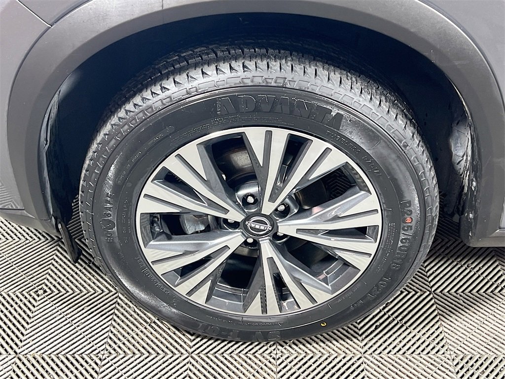 Used 2023 Nissan Rogue SV image 27