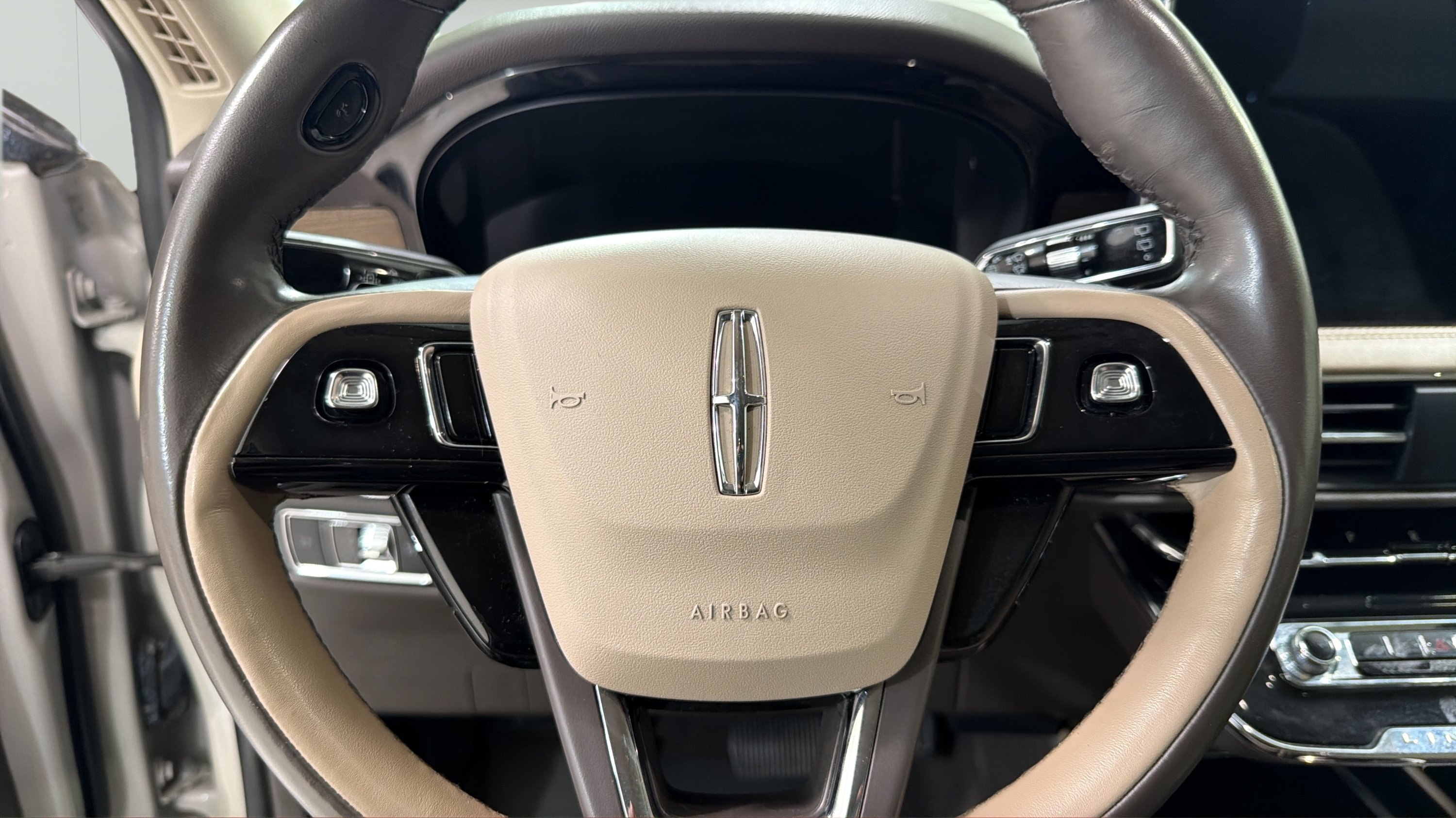 Used 2024 Lincoln Corsair Reserve w/ Equipment Group 201A AWD/4WD image 12