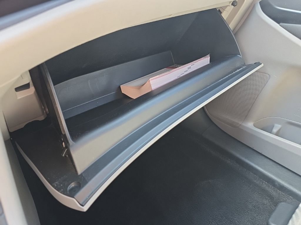 Used 2014 Toyota Highlander LE image 25