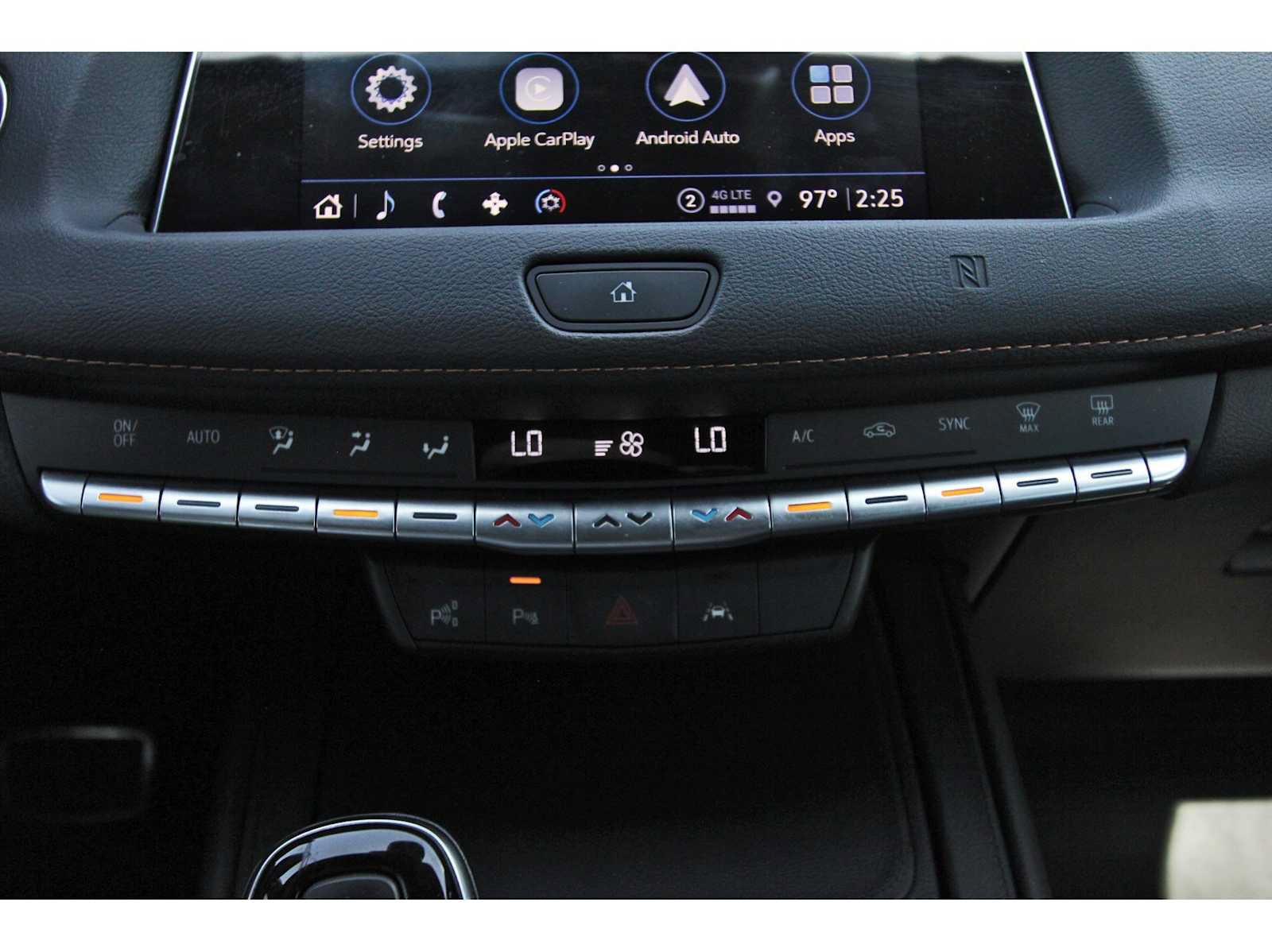 Used 2021 Cadillac XT4 Sport w/ Enhanced Visibility Package FWD image 23