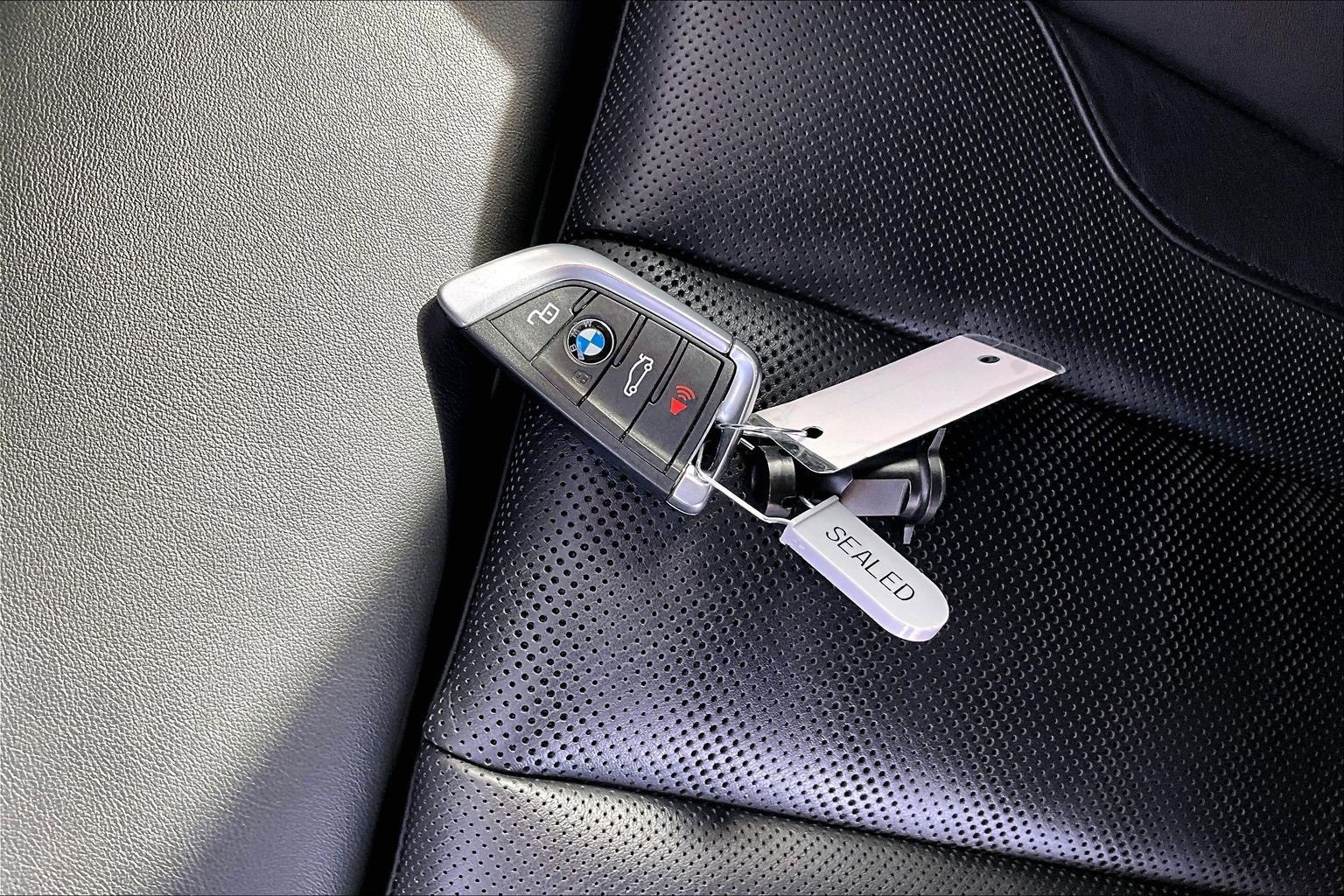 Used 2021 BMW M4 Coupe w/ Executive Package image 11