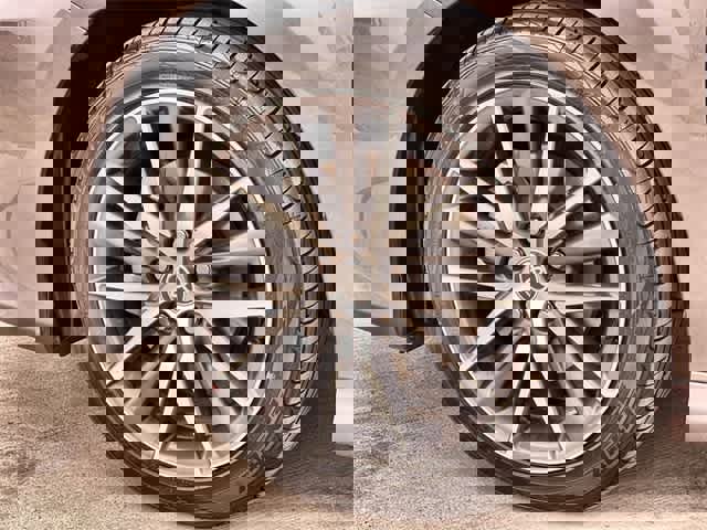 Used 2022 Toyota Camry XLE image 9