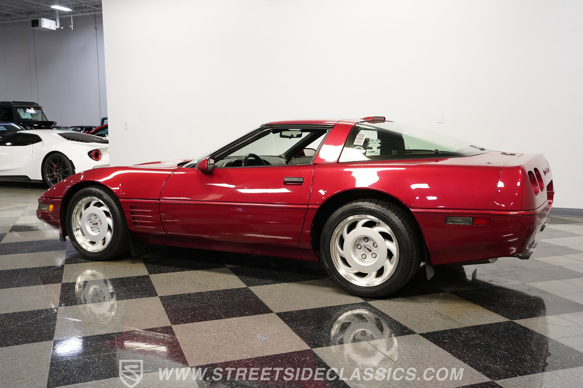 Used 1991 Chevrolet Corvette ZR-1 RWD image 9