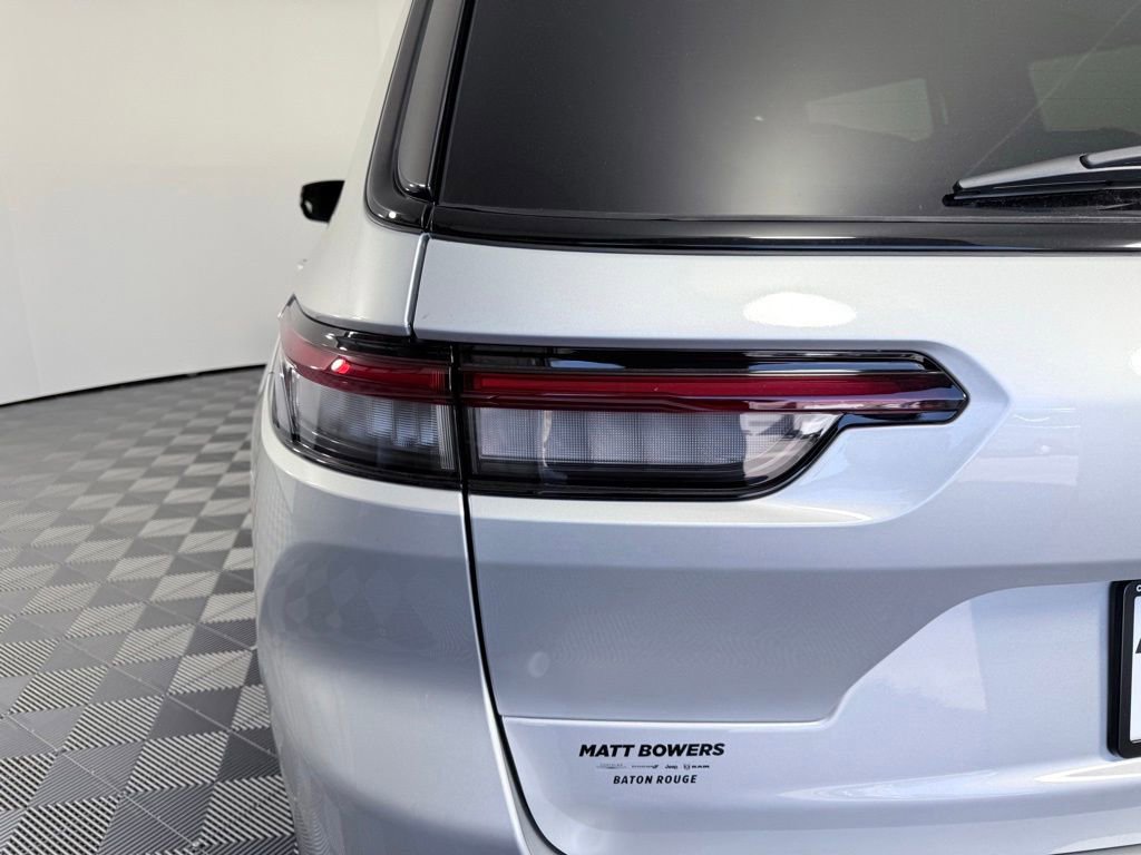 New 2025 Jeep Grand Cherokee L Limited w/ Black Appearance Package image 21
