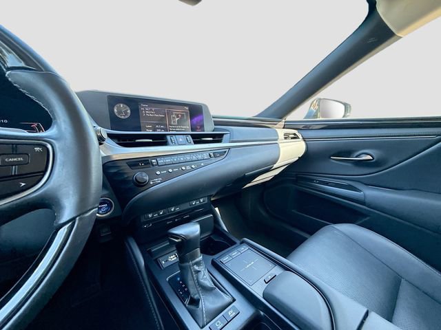 Used 2020 Lexus ES 300h w/ Premium Package FWD image 27