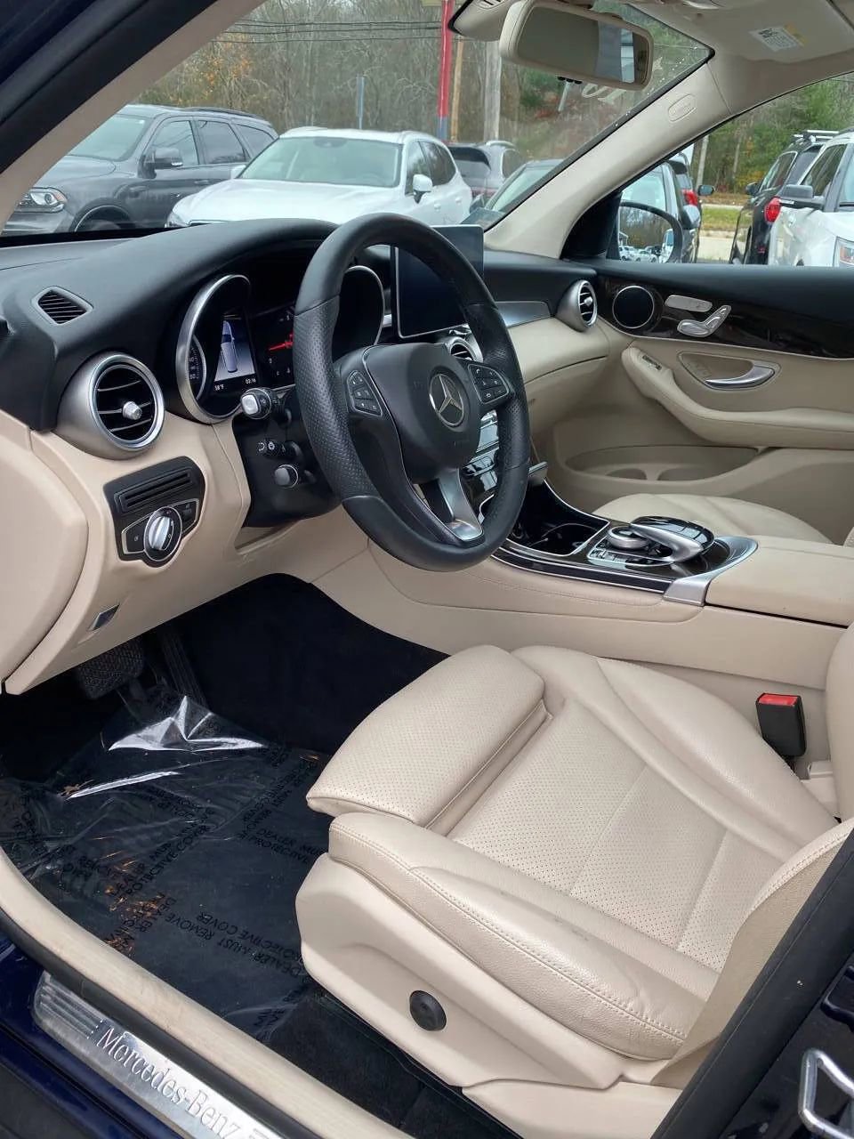 Used 2018 Mercedes-Benz GLC 300 4MATIC image 12