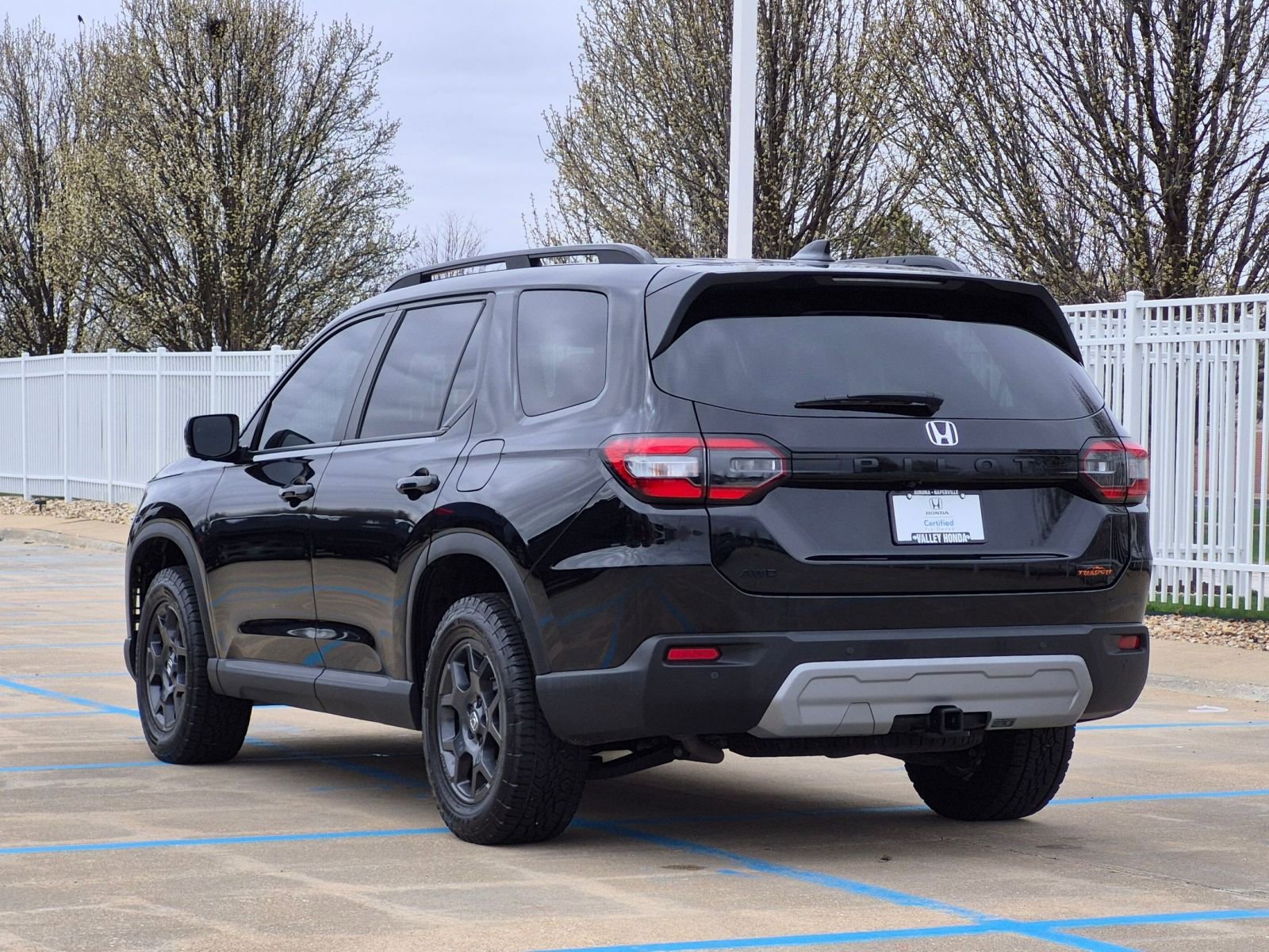 Certified 2025 Honda Pilot TrailSport image 8