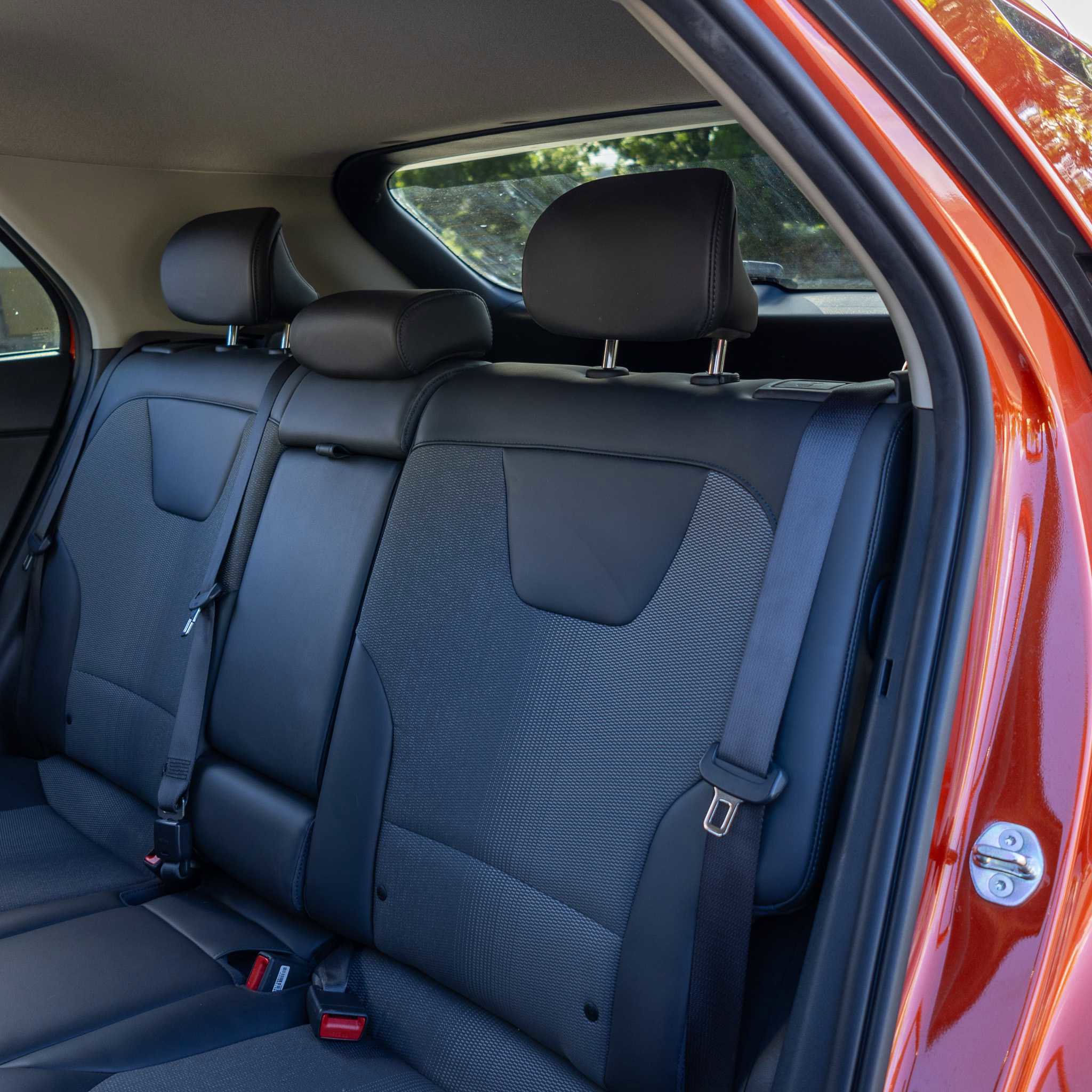 Used 2023 Kia Niro EX image 17