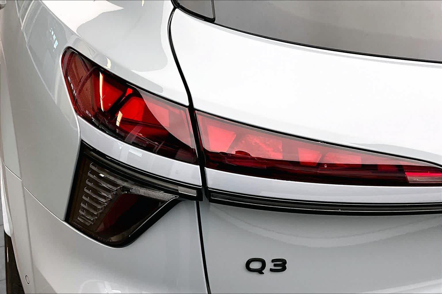 New 2026 Audi Q3 quattro 2.0T AWD/4WD image 14