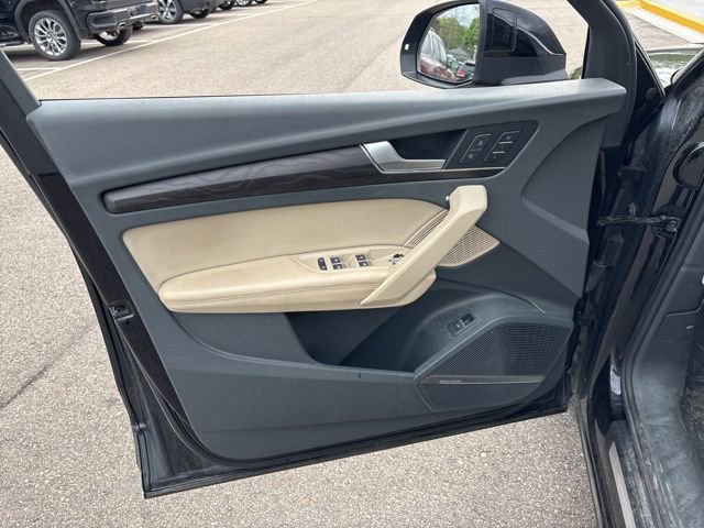 Used 2019 Audi Q5 2.0T Premium Plus w/ Premium Plus Package AWD/4WD image 16