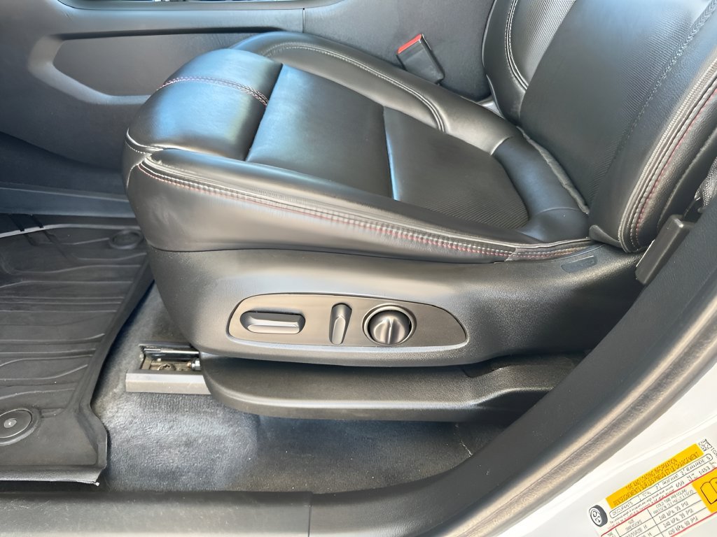 Used 2023 Chevrolet Traverse RS w/ LPO, Floor Liner Package AWD/4WD image 13