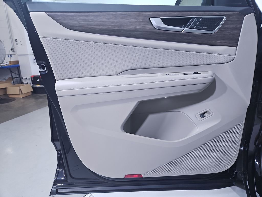 New 2026 Volkswagen Atlas SEL Premium R-Line image 10