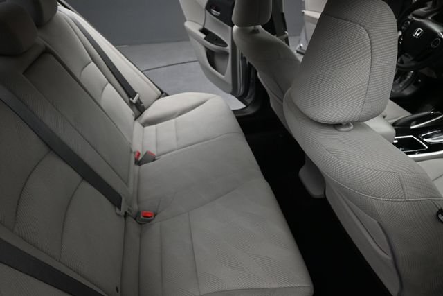 Used 2017 Honda Accord EX image 18