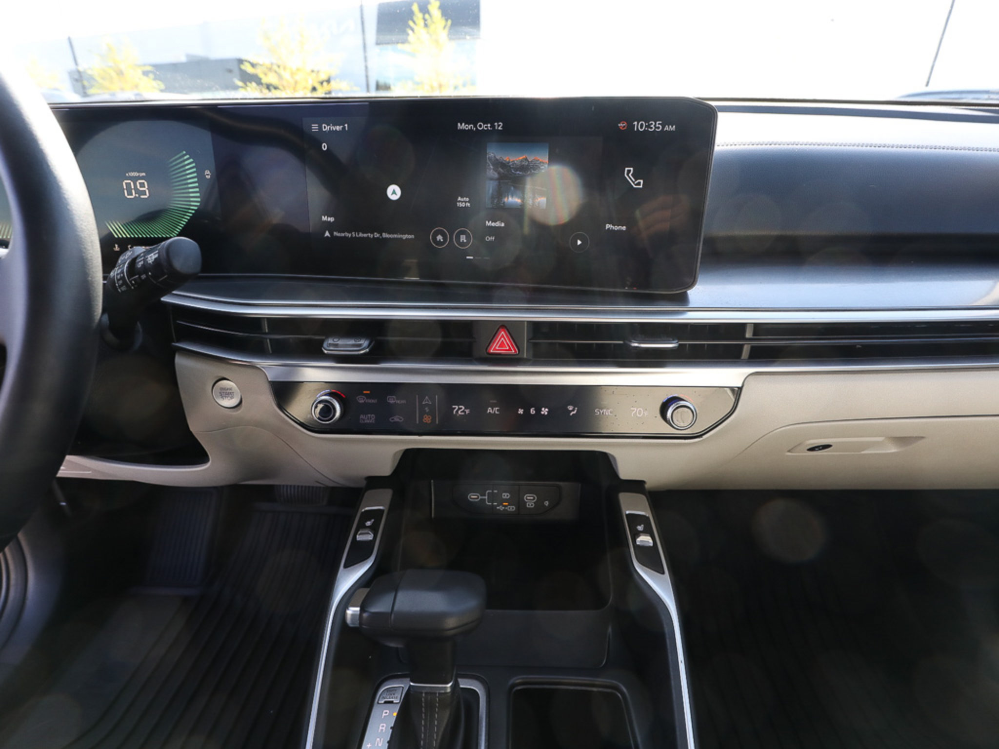 Certified 2025 Kia Sorento EX w/ Panoramic Sunroof Package AWD/4WD image 16