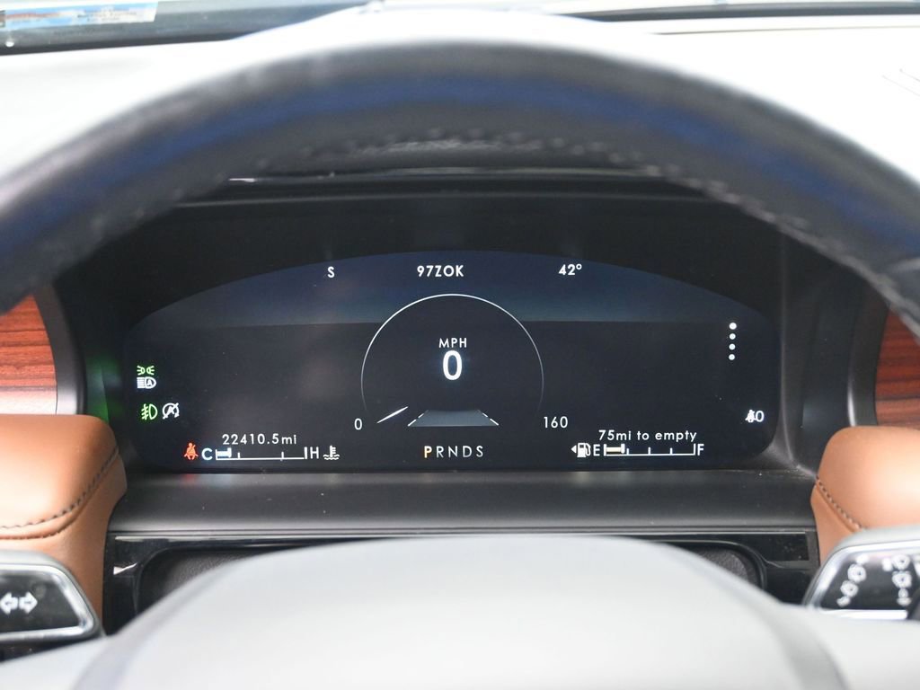 Used 2022 Lincoln Nautilus Reserve w/ Equipment Group 202A image 13