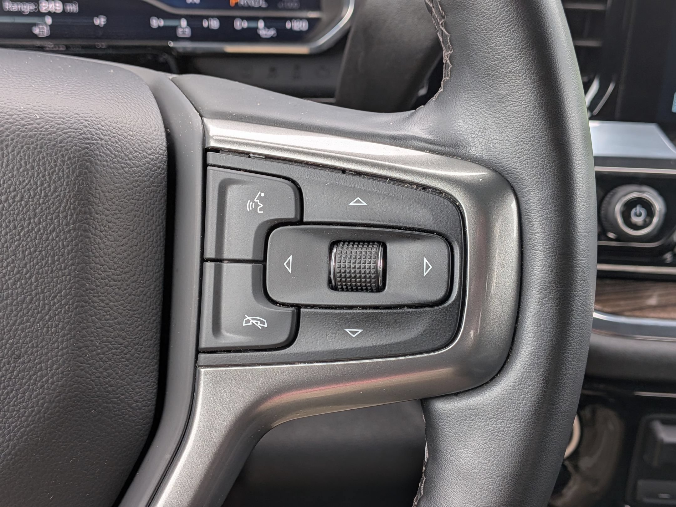 Used 2025 Chevrolet Silverado 1500 LT RWD image 20