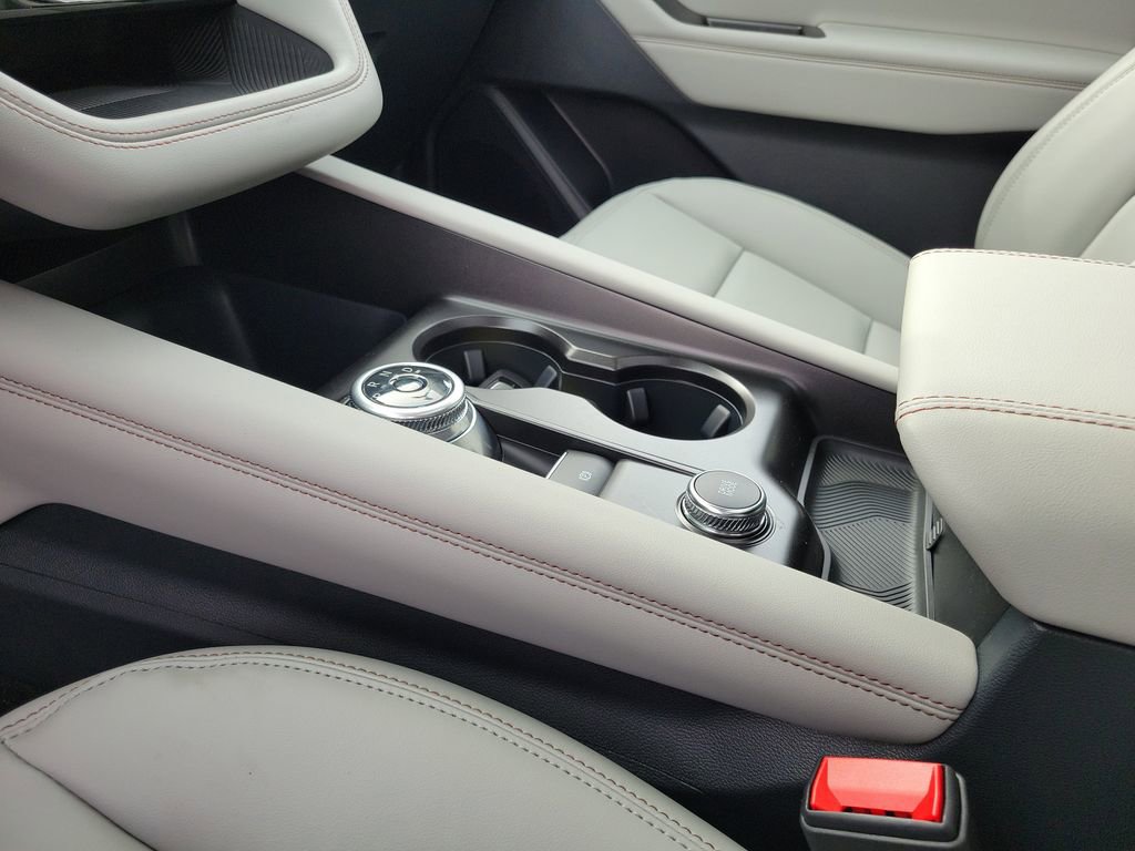 New 2026 Ford Explorer Active w/ Active Comfort Package image 29