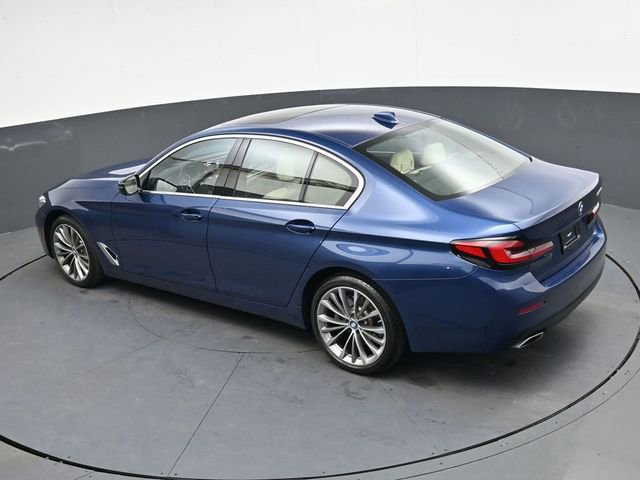 Used 2023 BMW 530i w/ Premium Package image 28