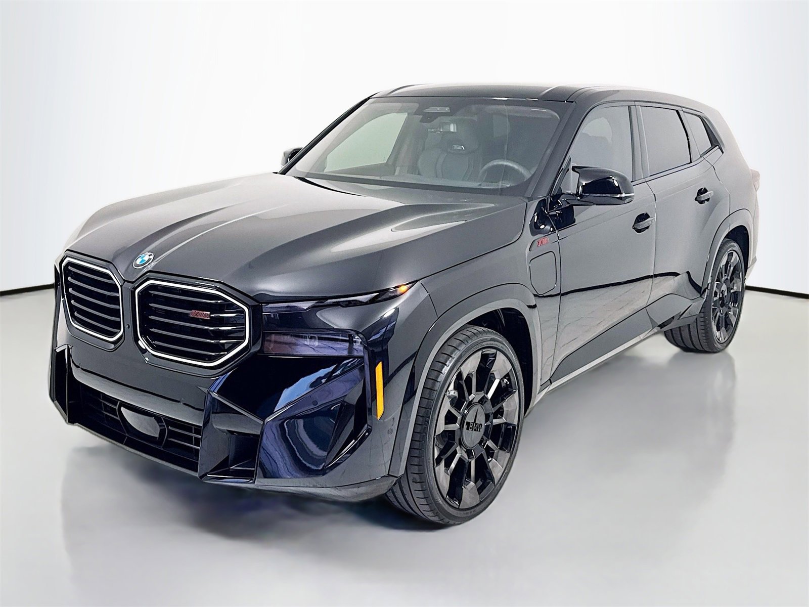 Used 2026 BMW XM Label Red image 3