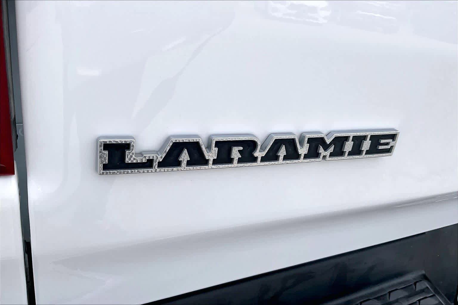 Used 2024 RAM 1500 Laramie AWD/4WD image 10
