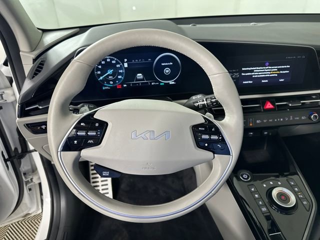 Used 2024 Kia Niro Wave w/ Wave Preserve Package image 14