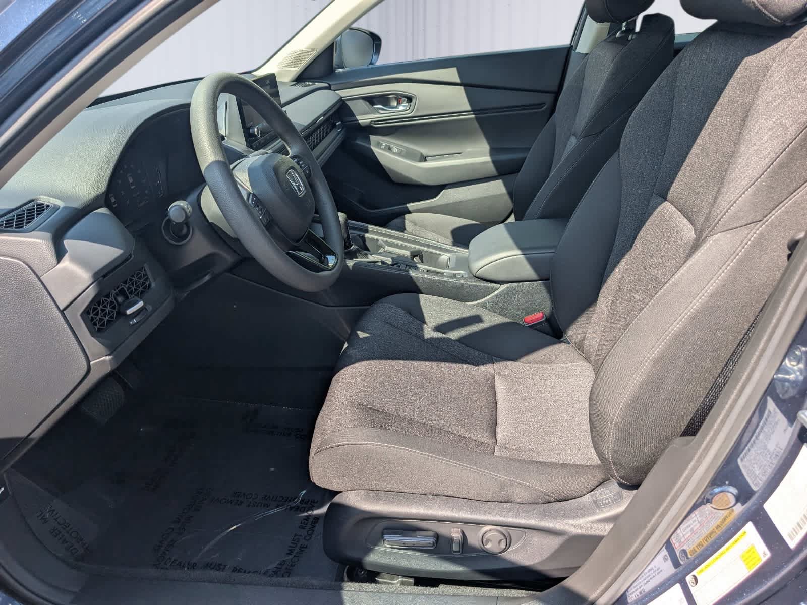 Certified 2025 Honda Accord SE image 15