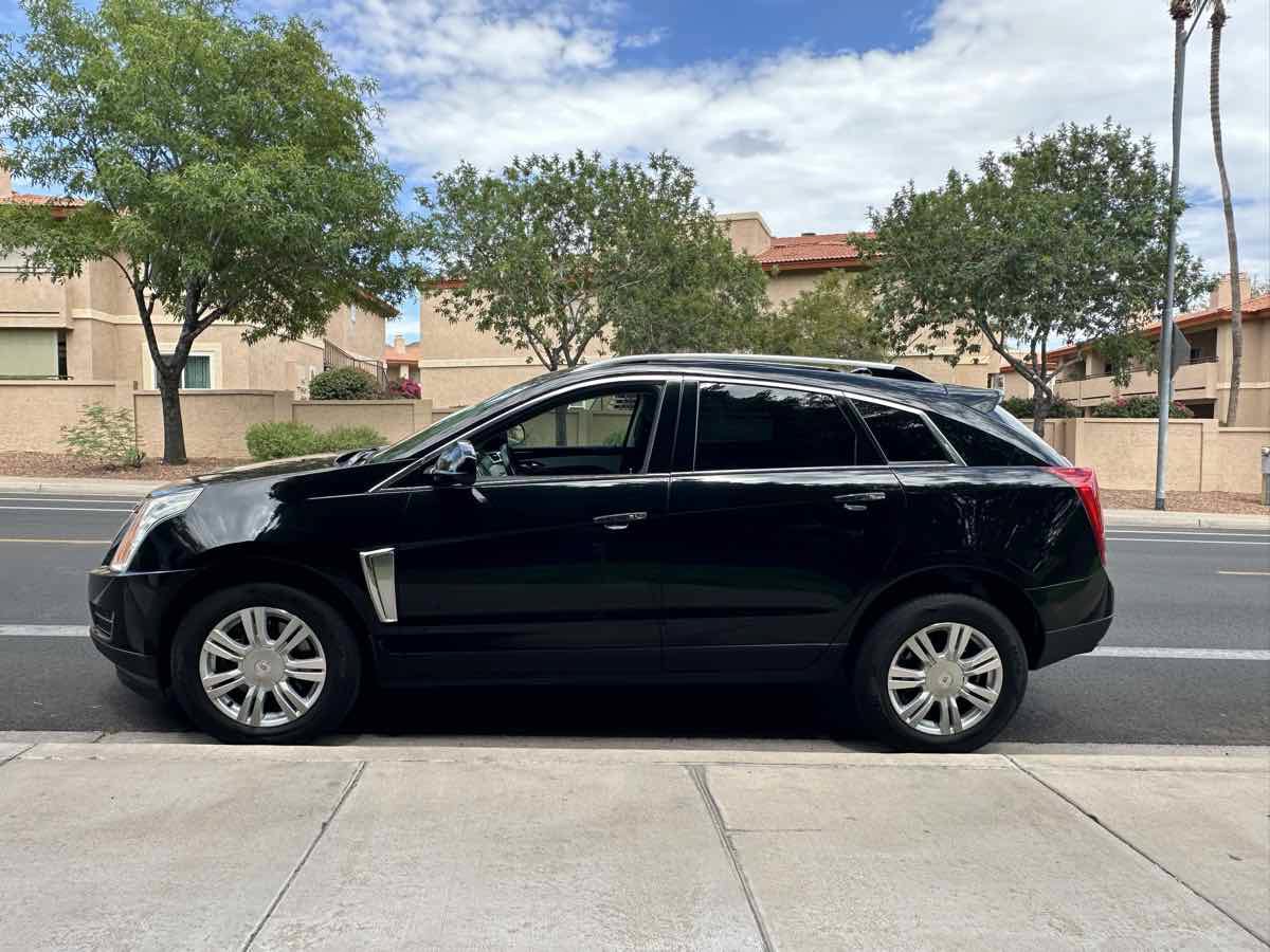 Used 2016 Cadillac SRX Luxury w/ Driver Awareness Package FWD image 5