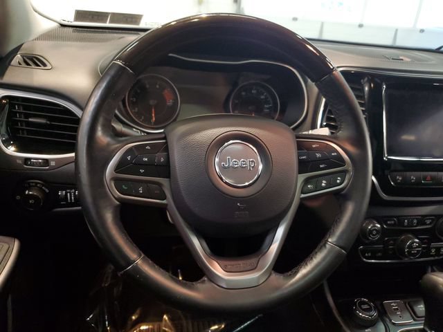 Used 2019 Jeep Cherokee Overland w/ Technology Group AWD/4WD image 15