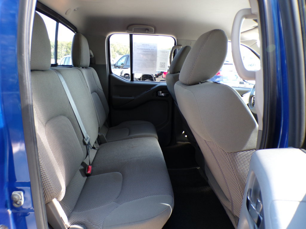 Used 2015 Nissan Frontier SV w/ SV Value Truck Package RWD image 20