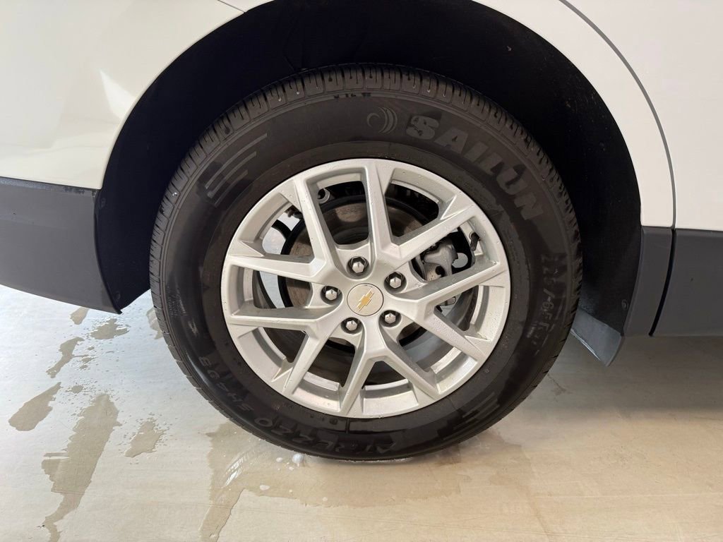 Used 2024 Chevrolet Equinox LT AWD/4WD image 13