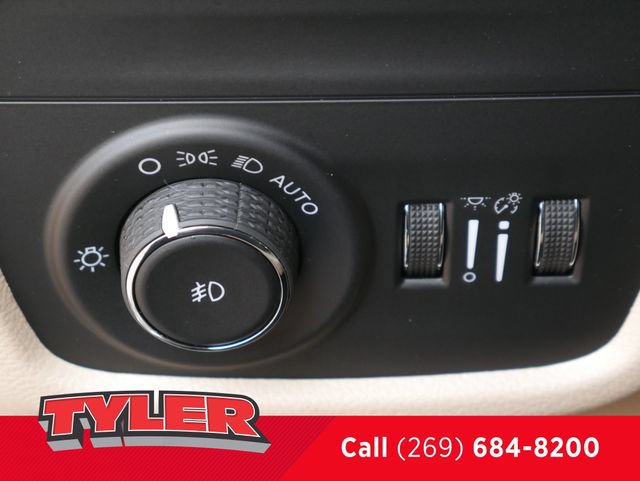New 2026 Jeep Grand Cherokee Limited w/ Limited Altitude Package AWD/4WD image 23