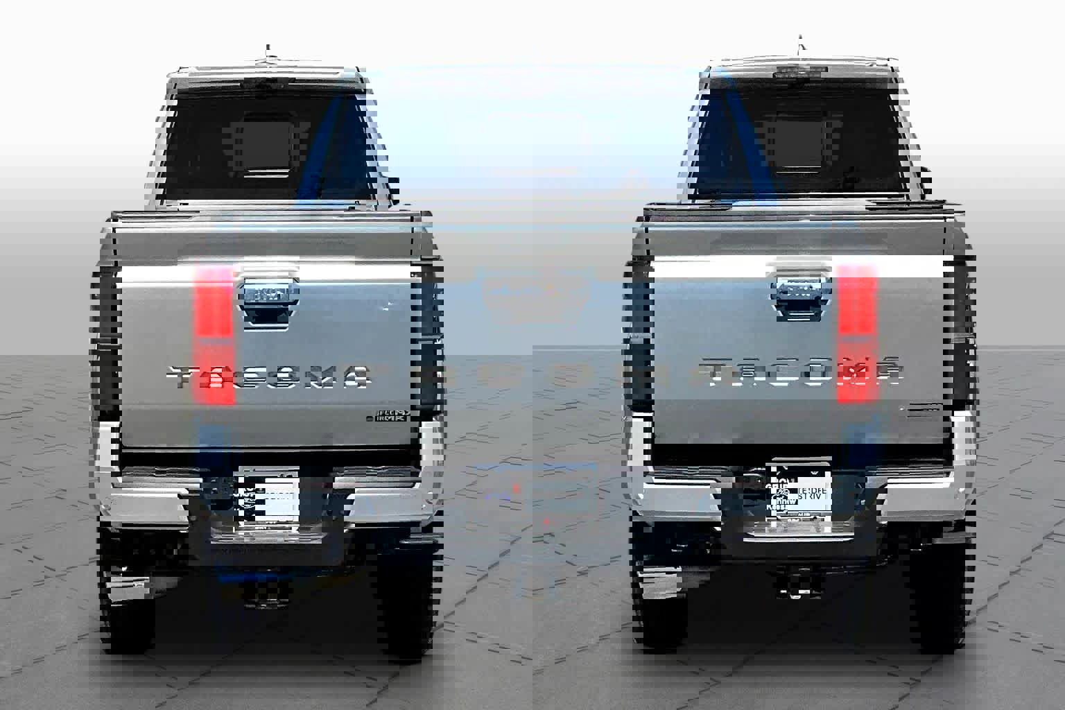 Used 2024 Toyota Tacoma Limited image 5