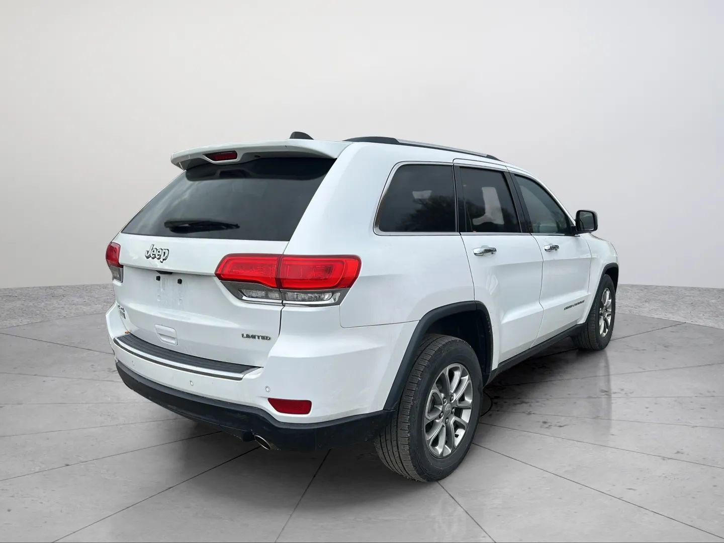 Used 2015 Jeep Grand Cherokee Limited w/ Luxury Group II image 13