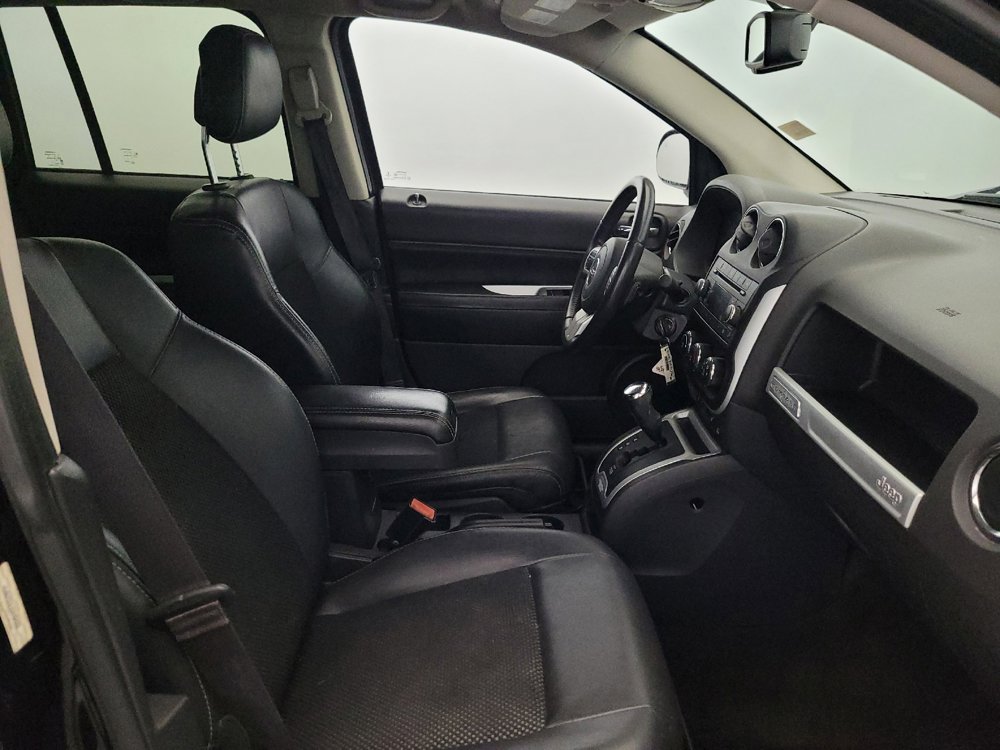 Used 2016 Jeep Compass Latitude AWD/4WD image 21