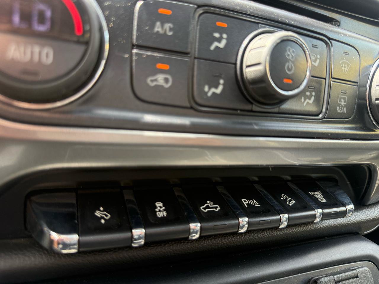 Used 2019 Chevrolet Silverado 2500 LTZ w/ Duramax Plus Package AWD/4WD image 39