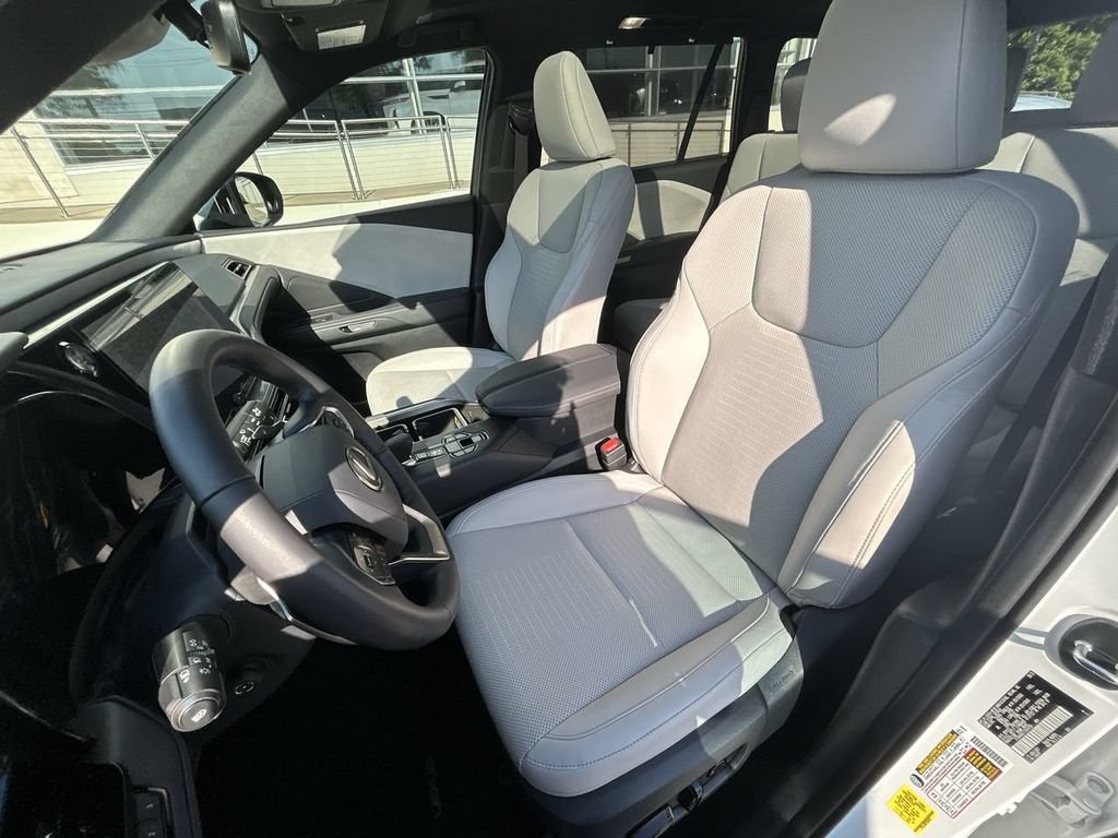Used 2026 Lexus TX 350 AWD w/ Technology Package image 15