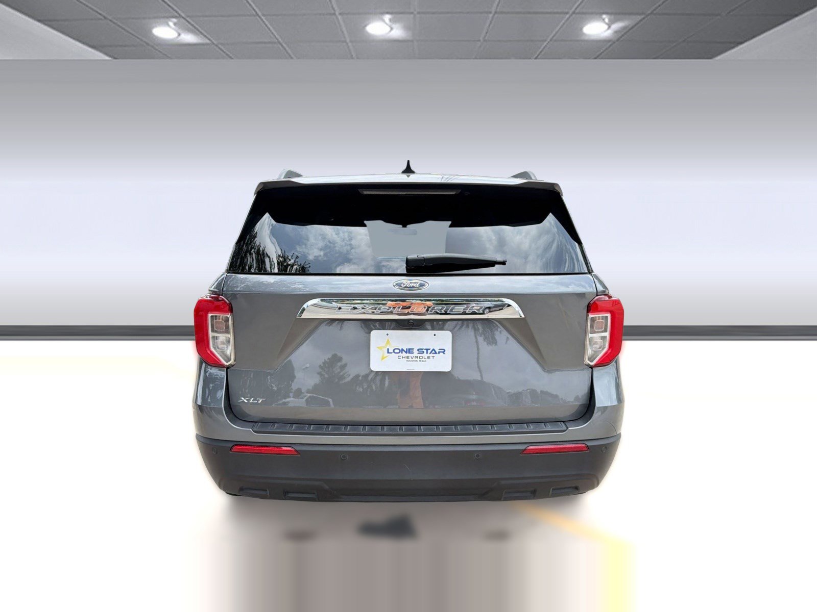 Used 2023 Ford Explorer XLT RWD image 9