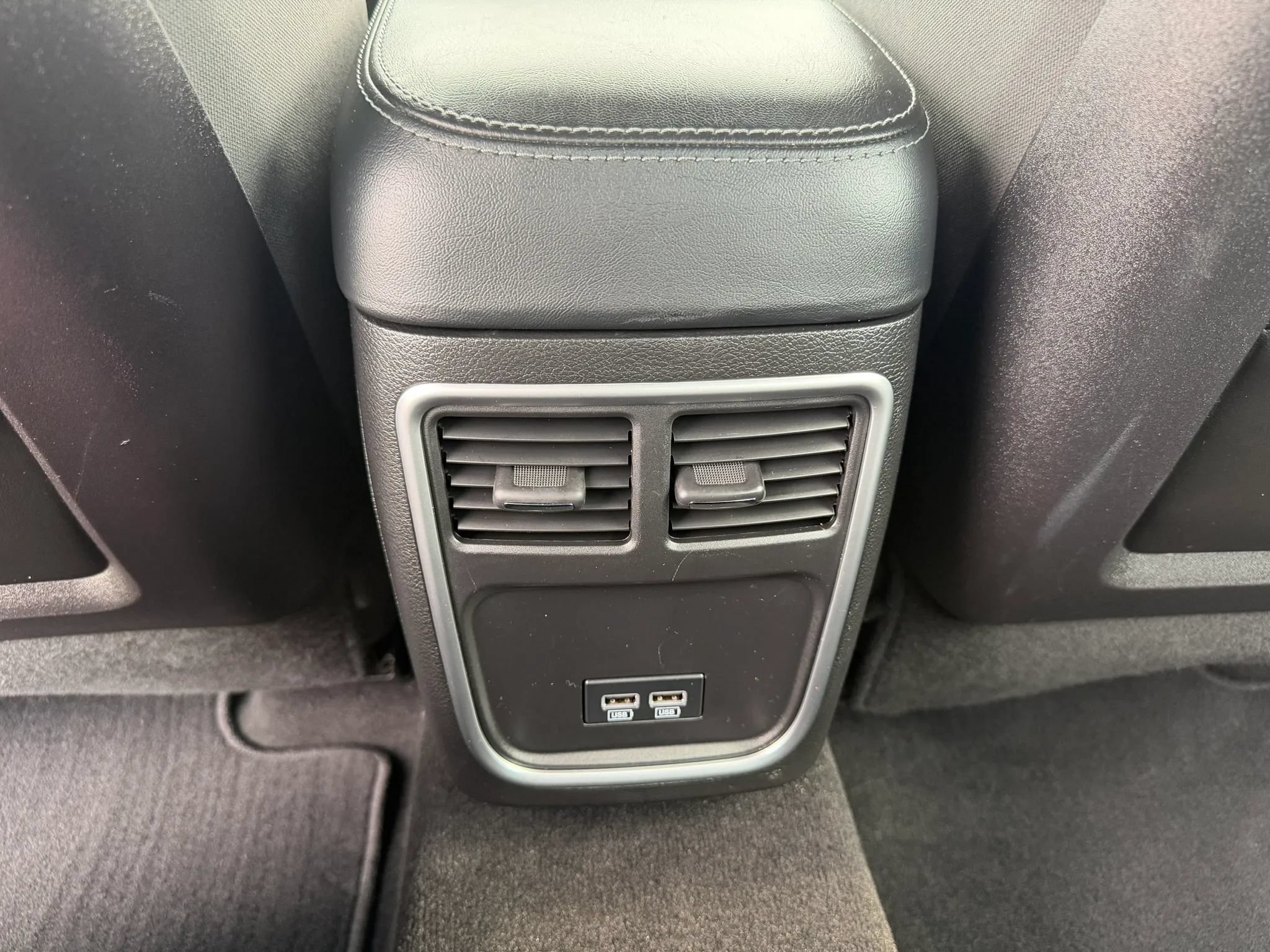 Used 2019 Dodge Charger SXT AWD/4WD image 34