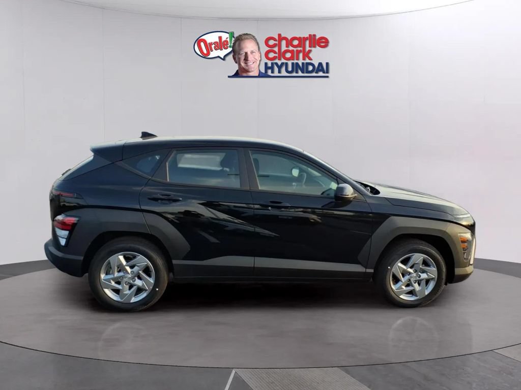 New 2026 Hyundai Kona SE FWD image 6
