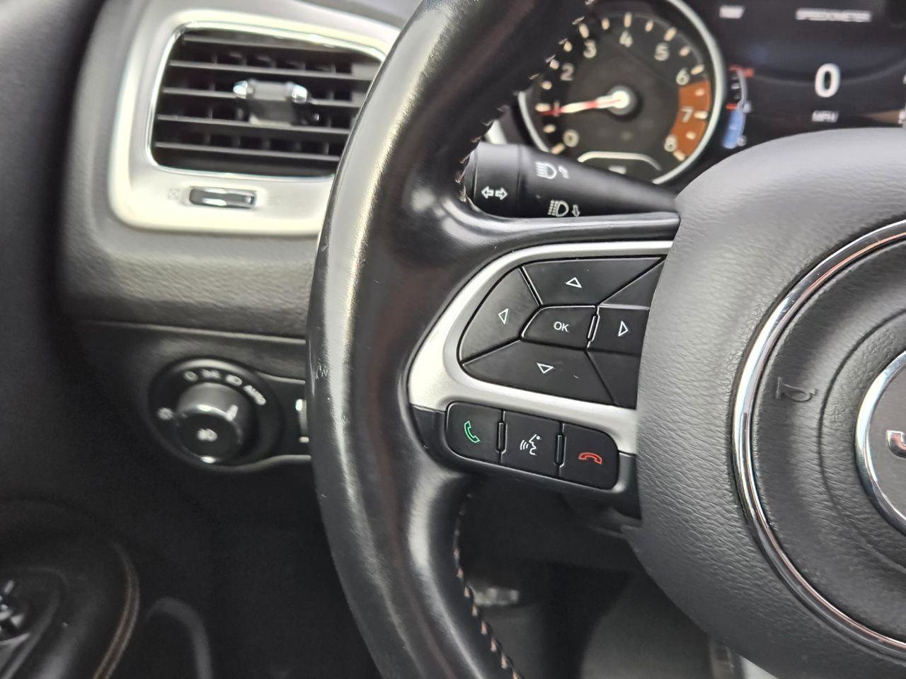 Used 2018 Jeep Compass Latitude w/ Popular Equipment Group AWD/4WD image 25