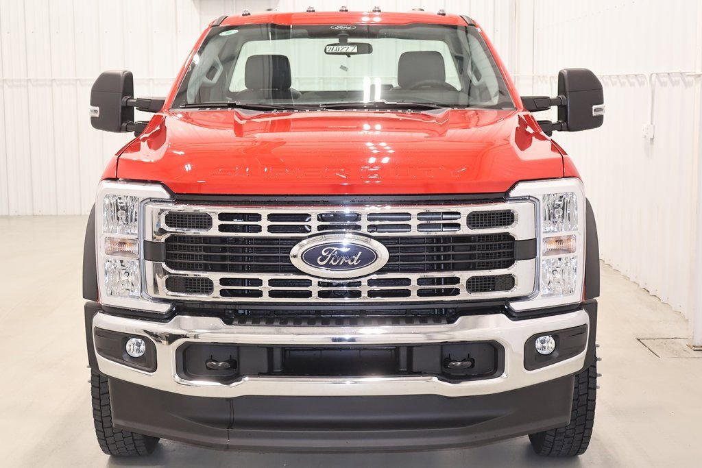 New 2026 Ford F550 4x4 Regular Cab Super Duty image 3