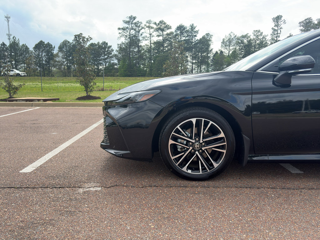 Used 2026 Toyota Camry XLE FWD image 10