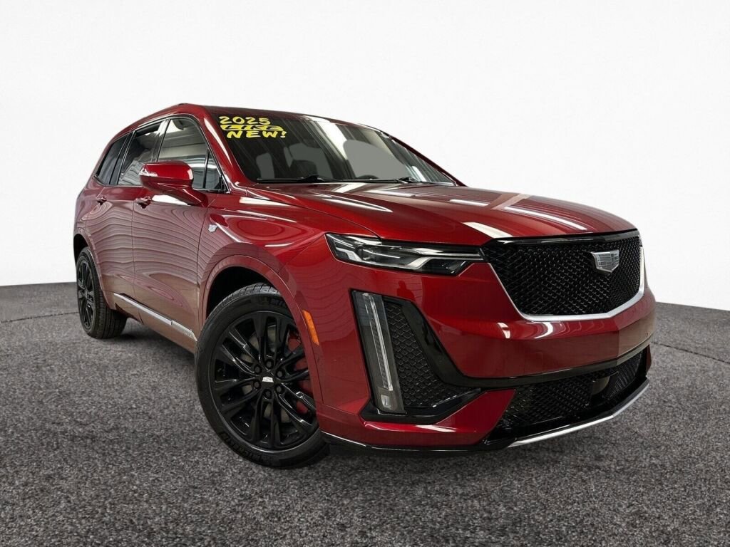 Certified 2025 Cadillac XT6 Sport w/ Technology Package image 5