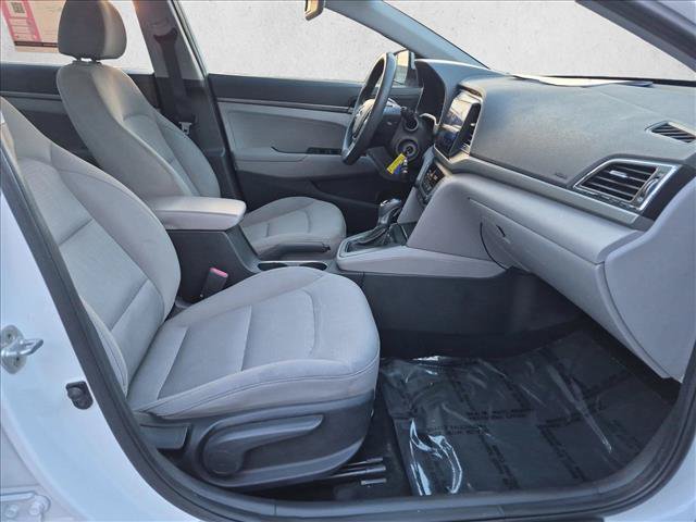Used 2017 Hyundai Elantra SE FWD image 18