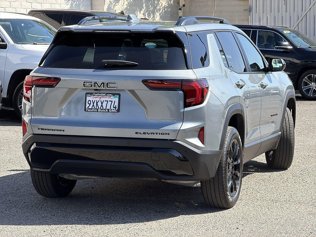 Used 2026 GMC Terrain Elevation w/ Black Edition FWD image 5