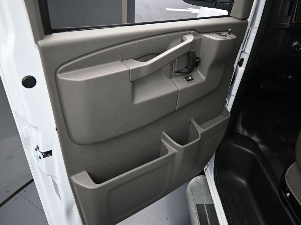 Used 2024 Chevrolet Express 2500 w/ Driver Convenience Package image 16